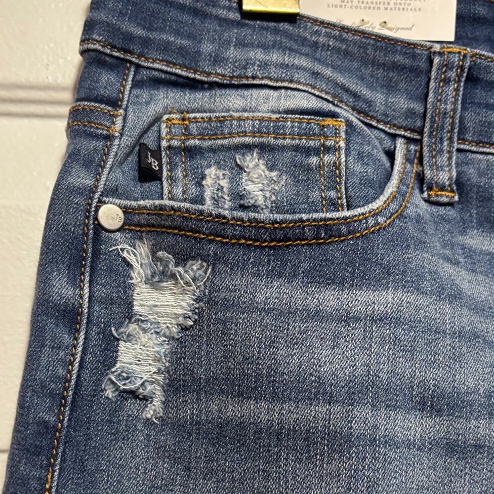Judy Blue Medium Wash Distressed Cropped Jeans - Picture 5 of 16